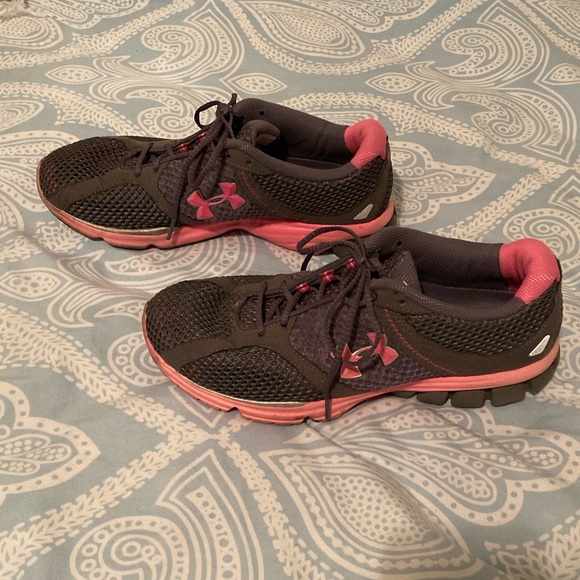Grey/Pink Under Armour Mesh Sneakers Size 10 - Picture 5 of 7